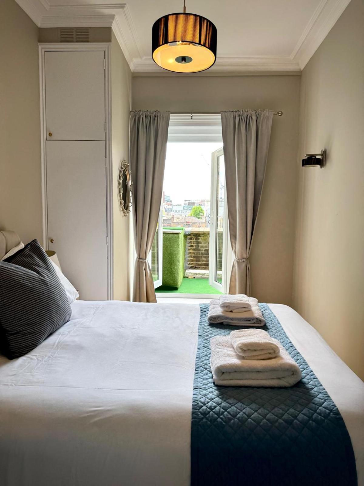 Hyde Park Apartment London